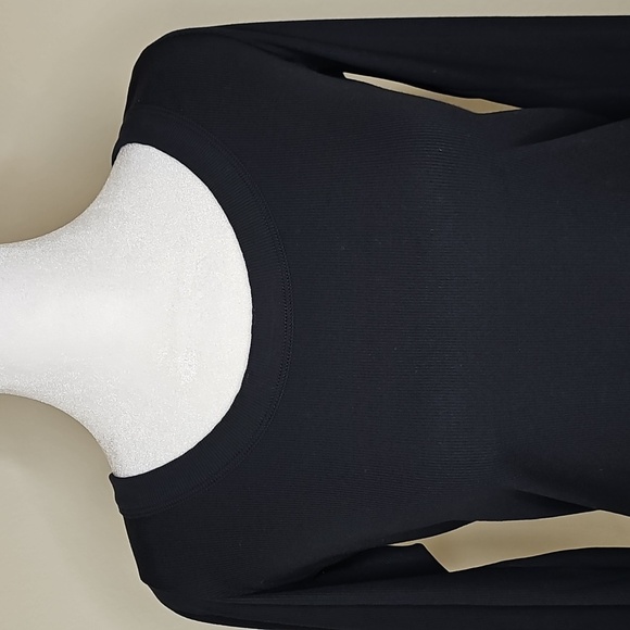 Vuori Women's Long Sleeve Pose Scoop Tee Black Sz L - Picture 8 of 12